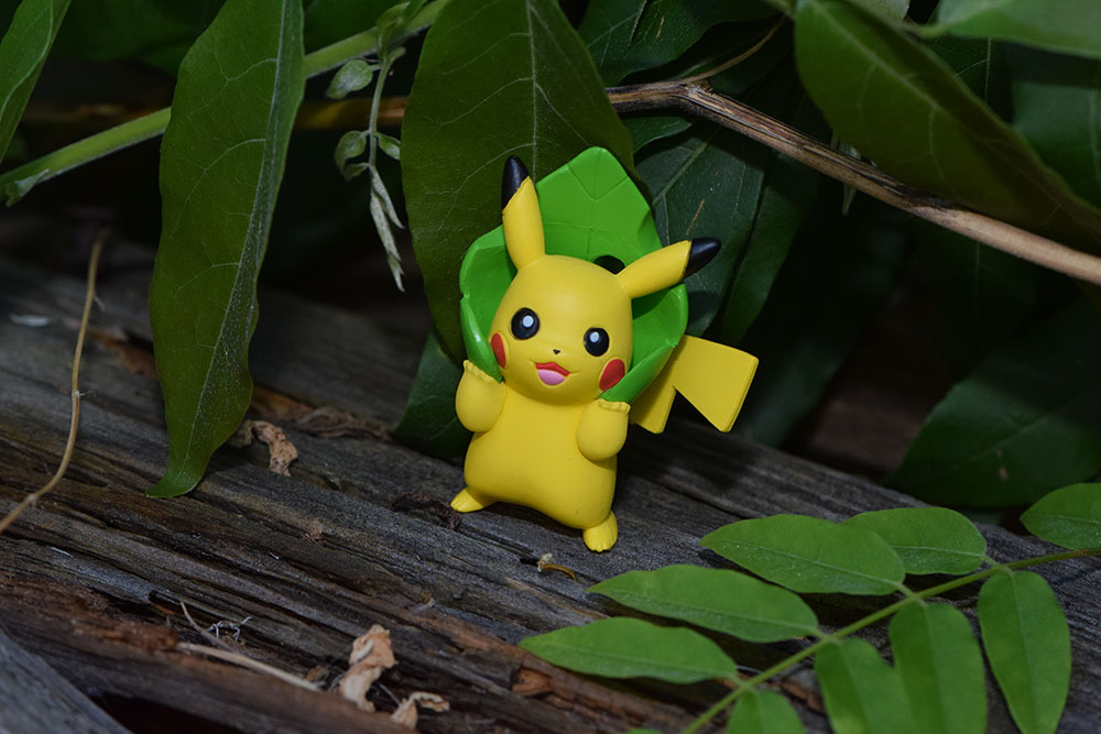 16-007 Pikachus Leaf Storm