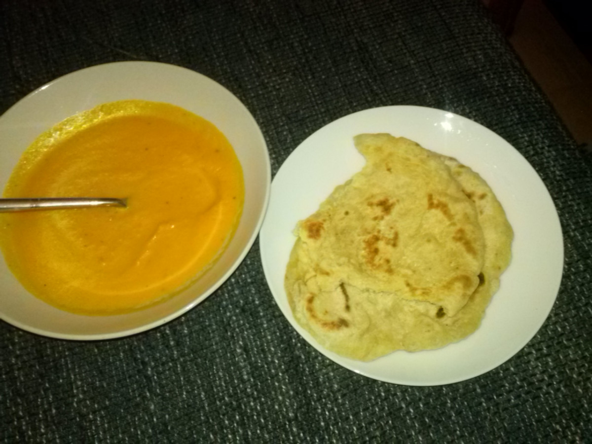 Karotten-Ingwer-Suppe + Naanbrot