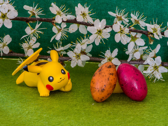 19-004 Pikachus Magnificent Easter Anticipation