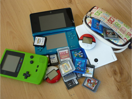 Meine kleine Sammlung an Nintendokonsolen und -spielen. :D