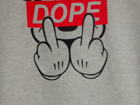 Das Team-T-Shirt von Team D.O.P.E