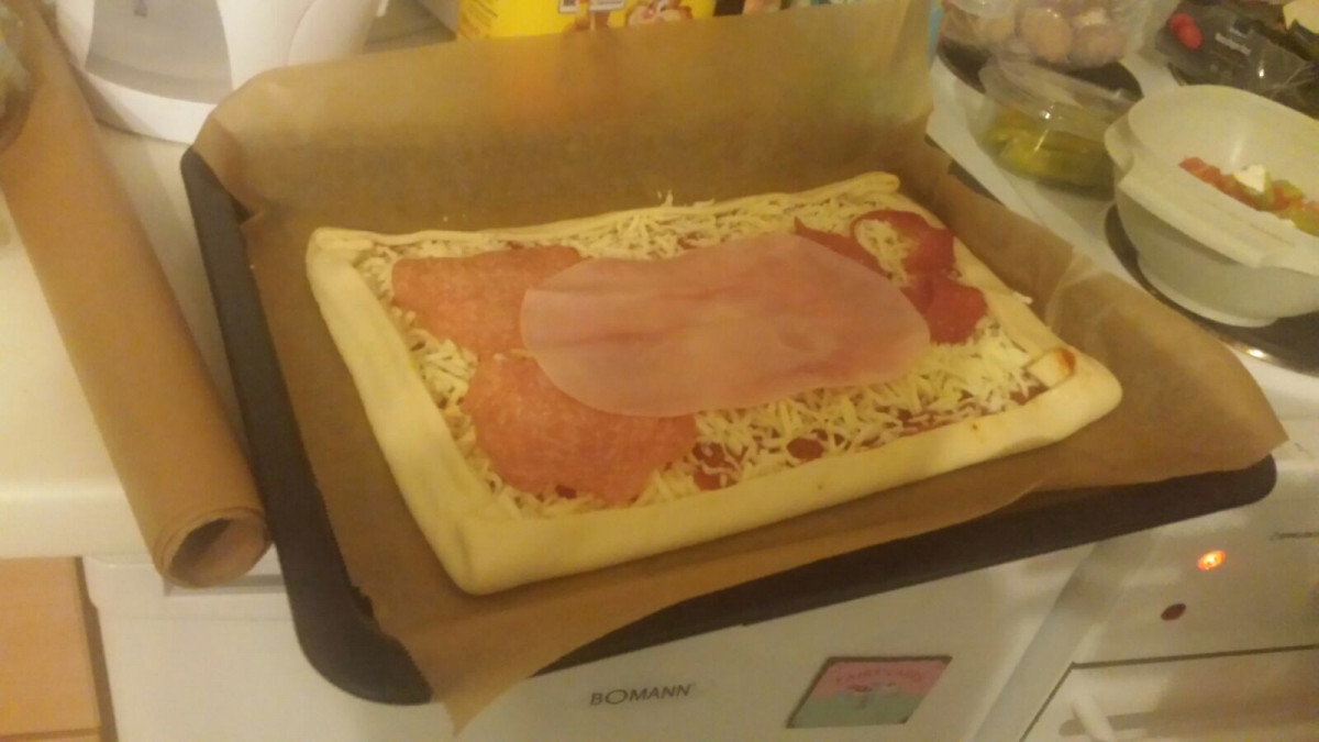 Männliche Intimbereich-Pizza