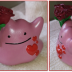 Lackierte 3D-Ditto-Figur mit burgunderroter Rose ♥